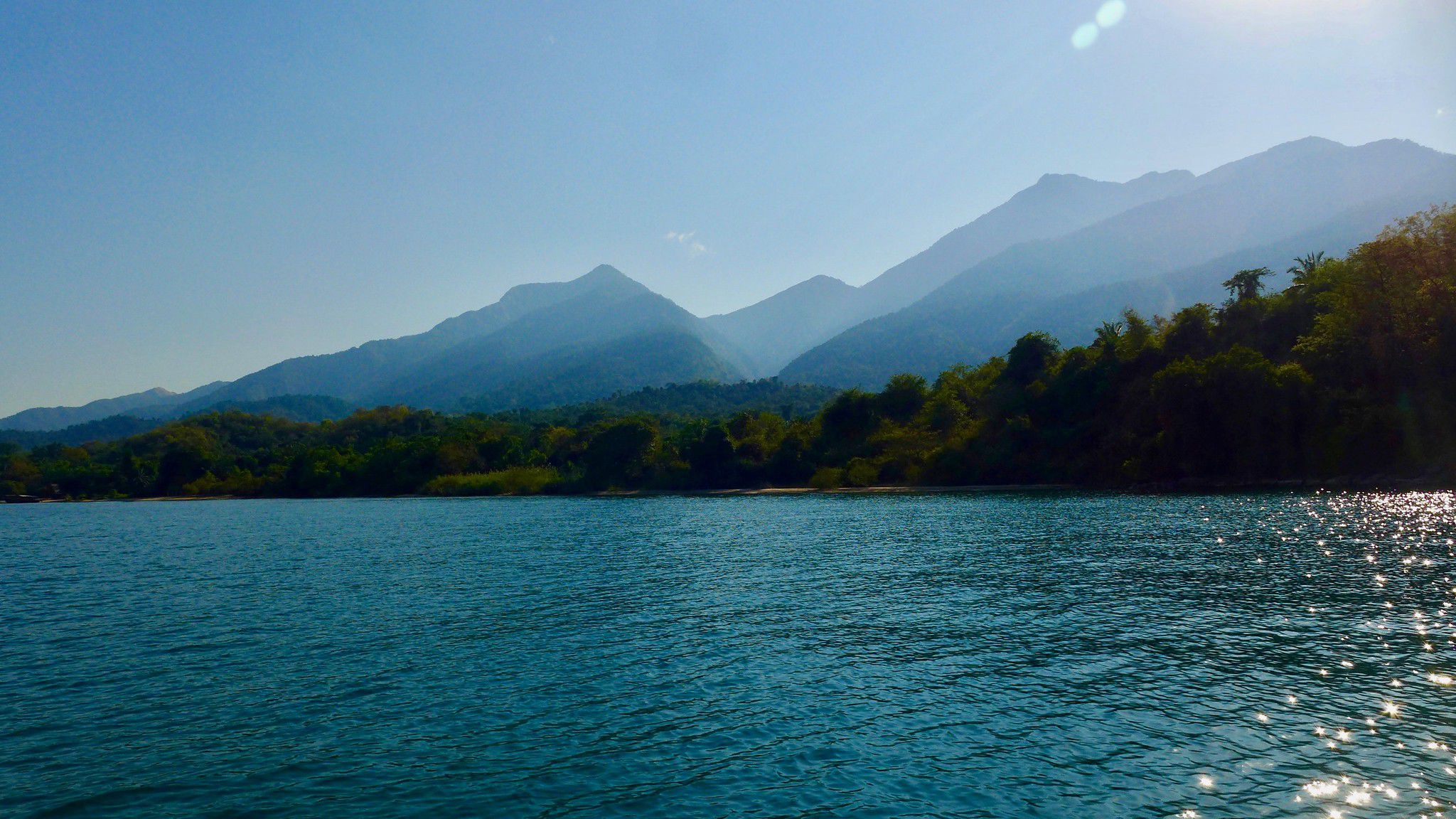 Mahale_Mountains_National_Park_Shore_of_Lake_Tanganyika_40